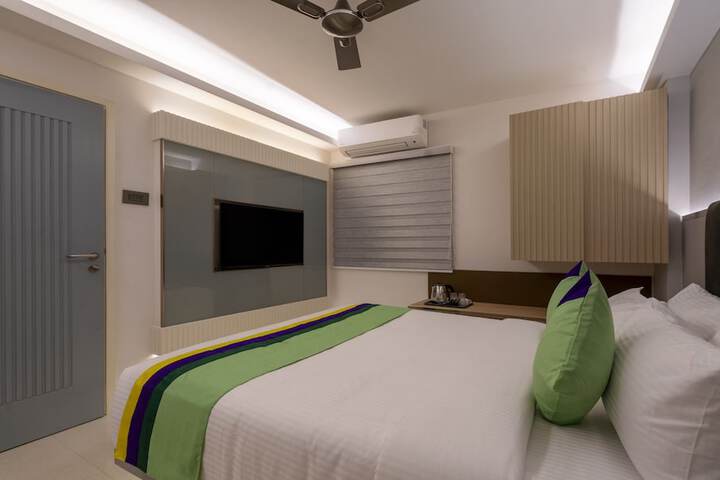 Room 30 of 41