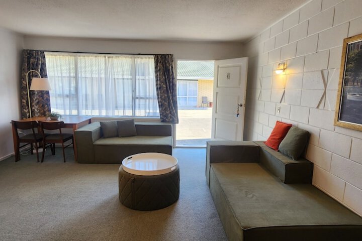 Room 45 of 68