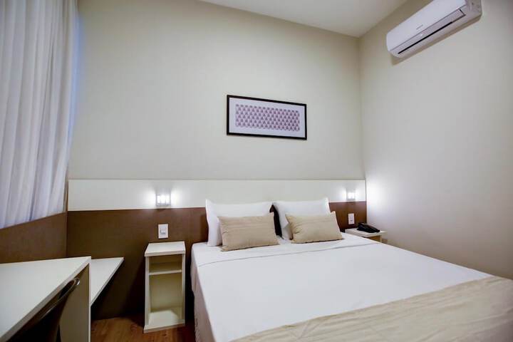 Room 28 of 39