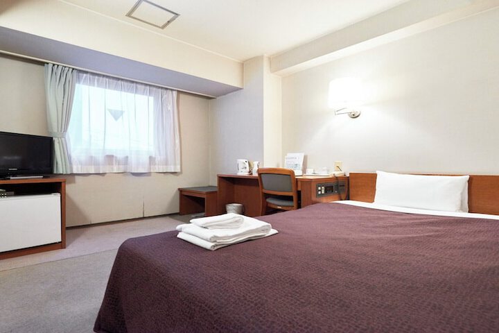 Room 3 of 15