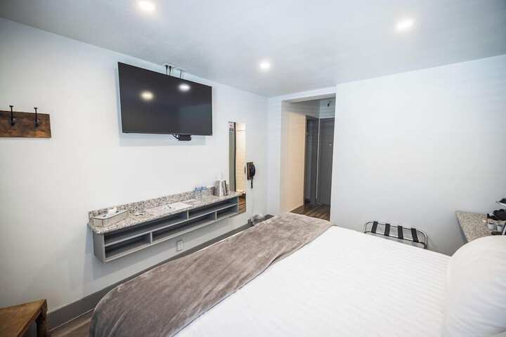 Room 20 of 74