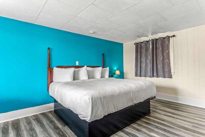 Room 40 of 67