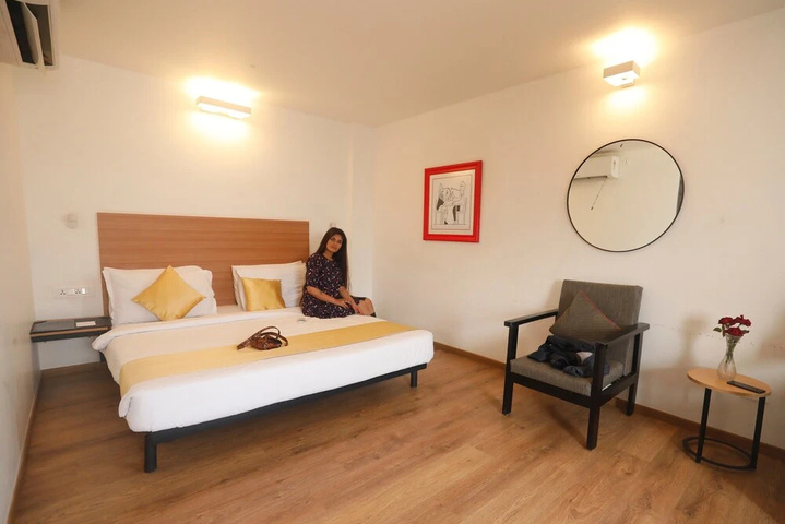 Room 2 of 27