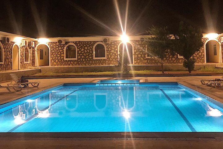 Pool 23 of 35