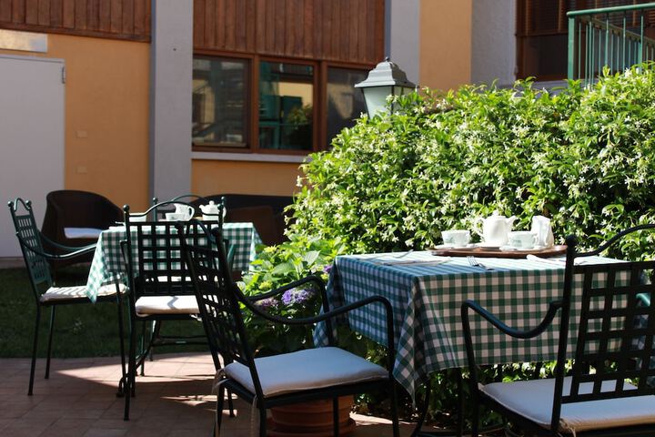 Dining 109 of 115