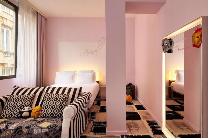 Room 46 of 158