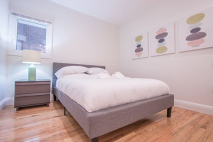 Room 4 of 17