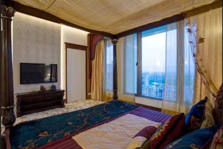 Room 4 of 46