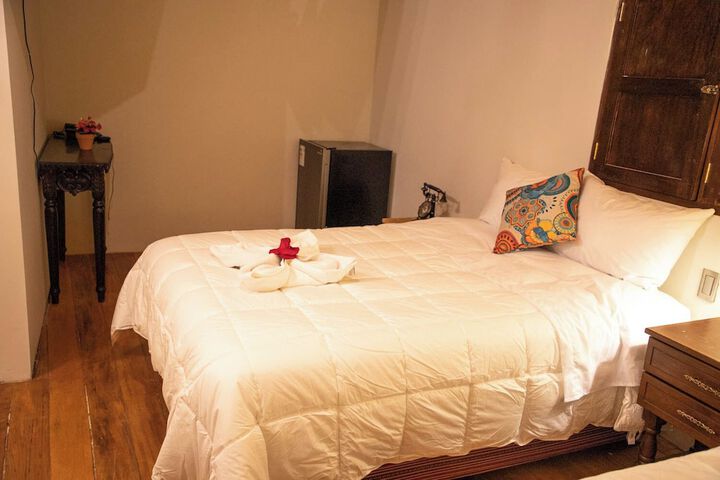 Room 50 of 80