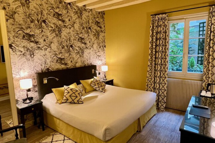 Room 47 of 69