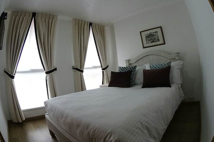 Room 12 of 23