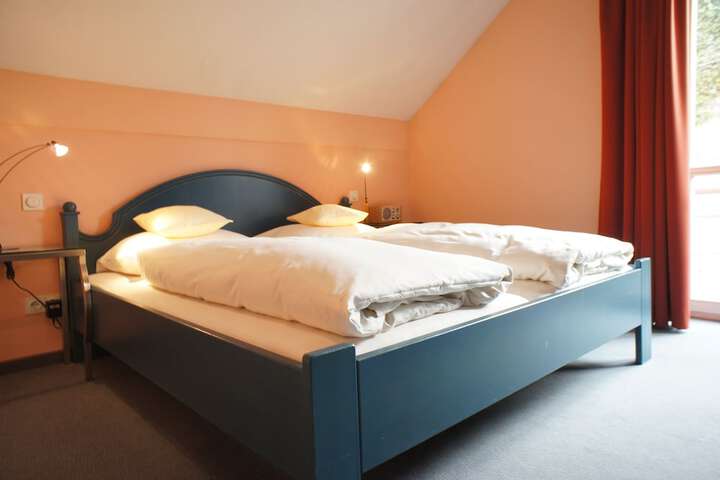 Room 11 of 65