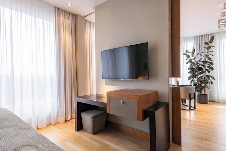 Room 148 of 457
