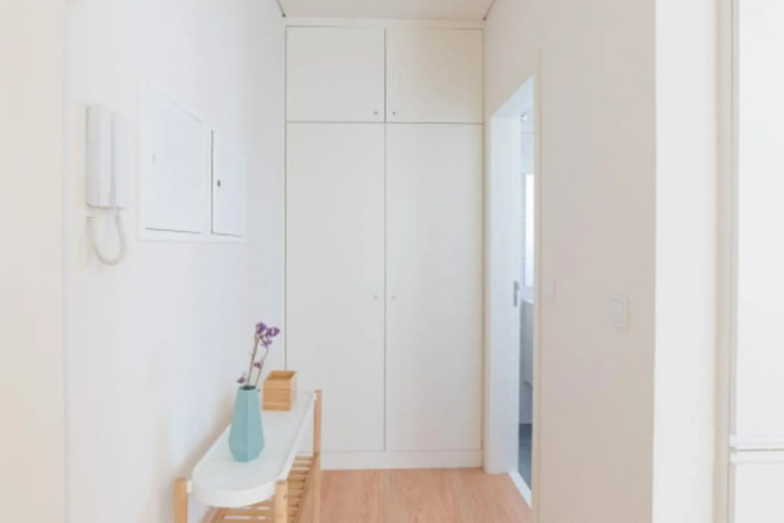 Room 5 of 13