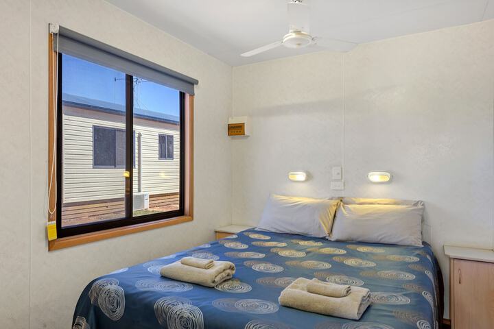 Room 3 of 113