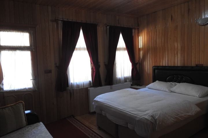 Room 3 of 29