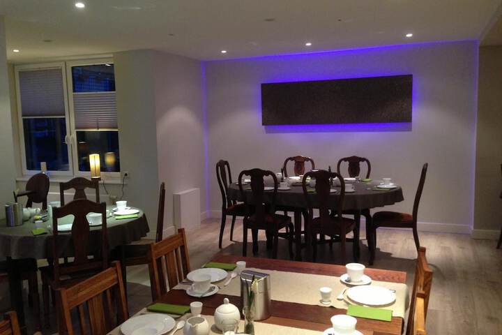 Dining 57 of 65