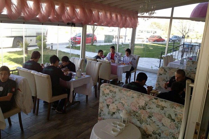 Dining 44 of 69
