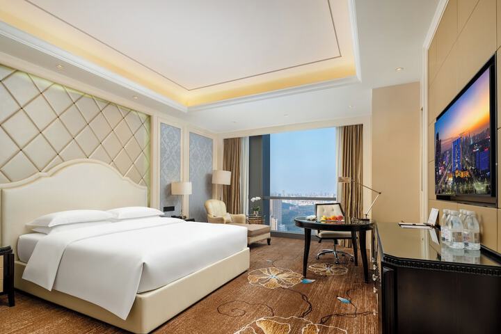 Room 30 of 75