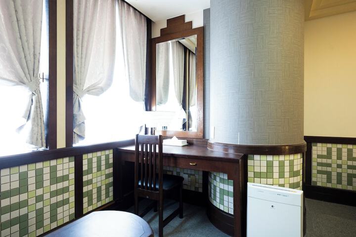 Room 20 of 66