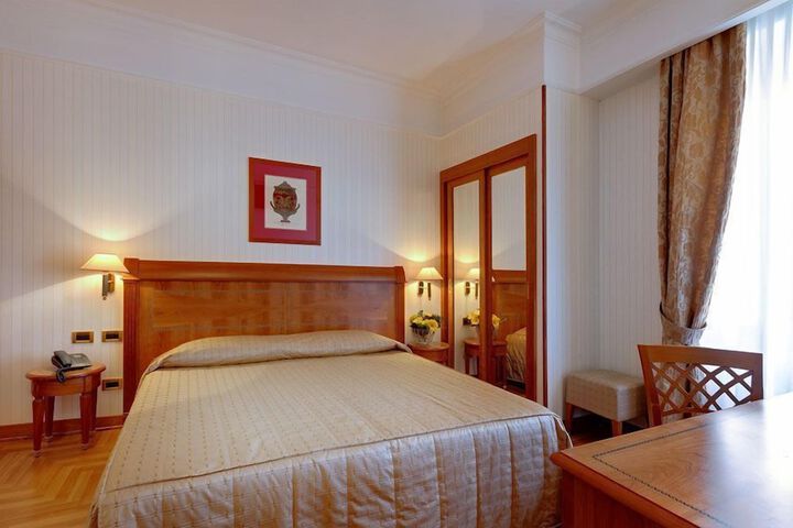 Room 16 of 41