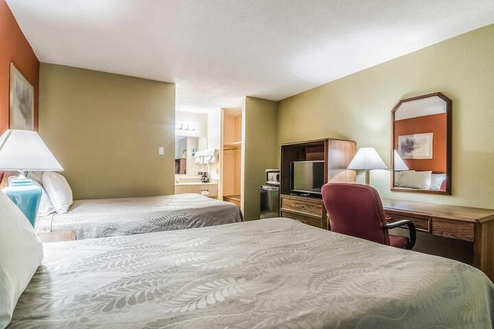 Room 9 of 29