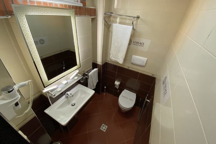 Room 58 of 109