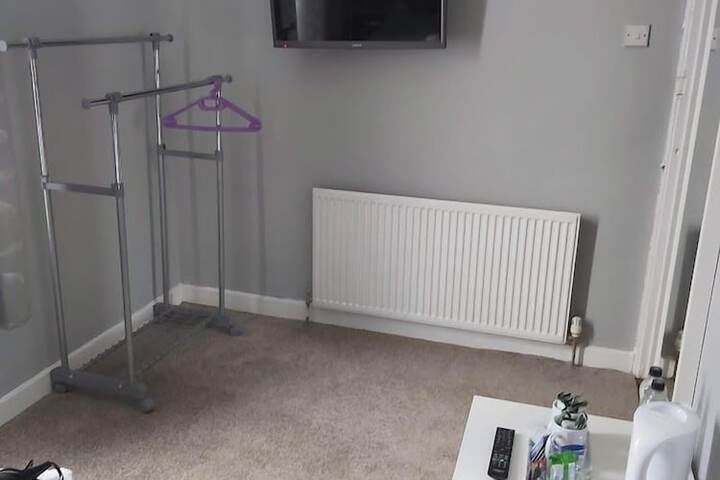 Room 16 of 33