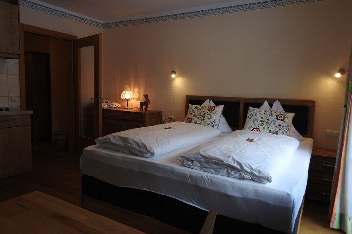 Room 32 of 70