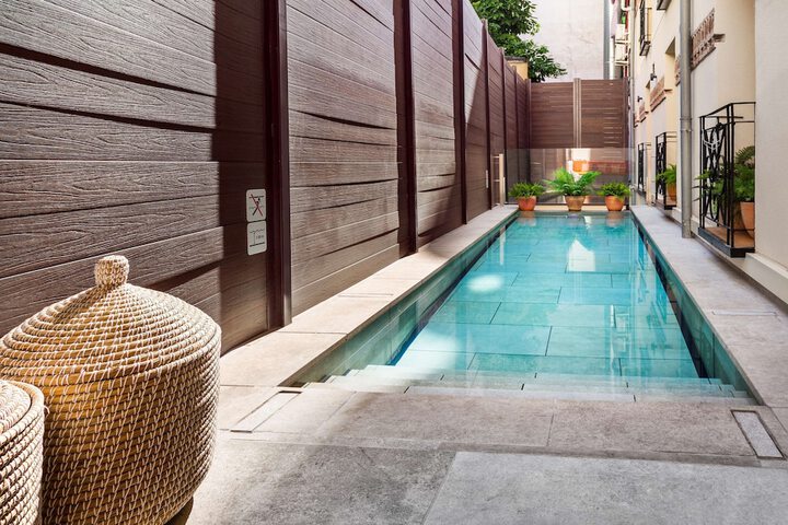 Pool 32 of 62