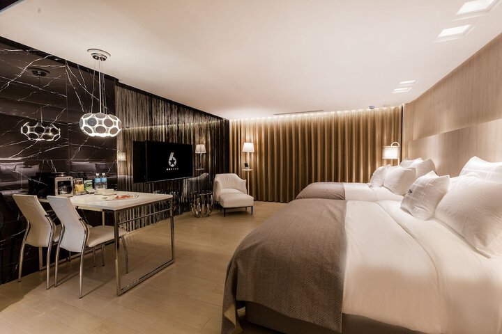 Room 22 of 59
