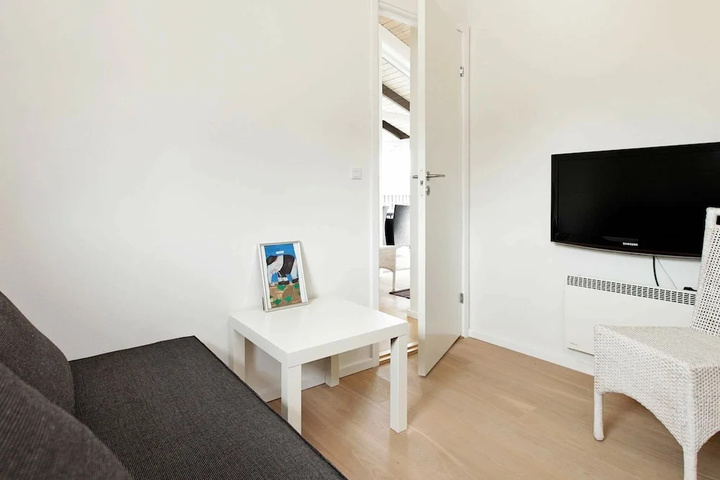Room 2 of 14