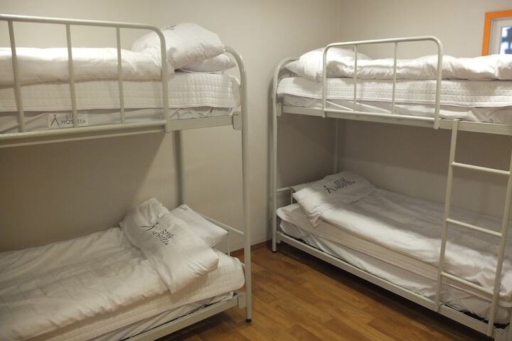 Room 11 of 46