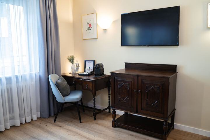 Room 36 of 72