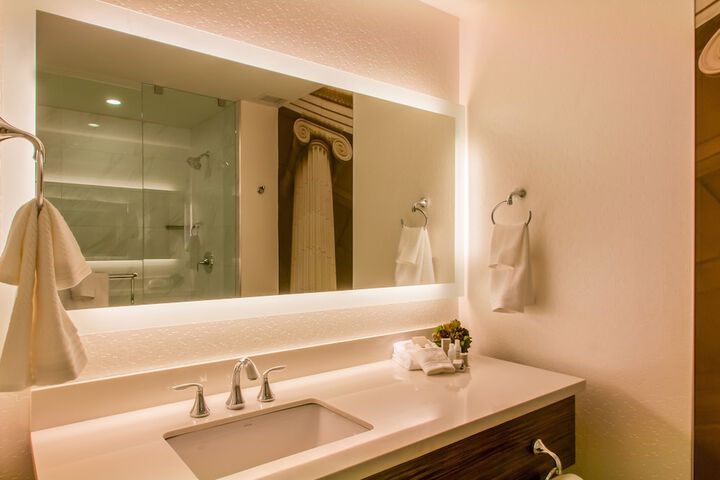 Bathroom sink