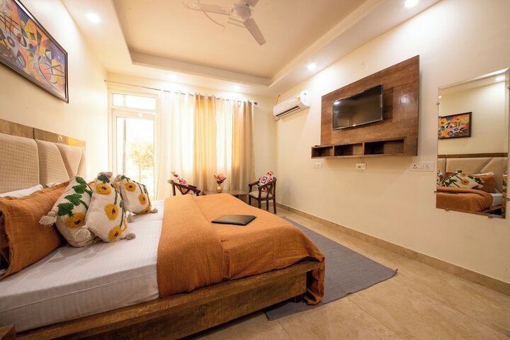 Room 17 of 49