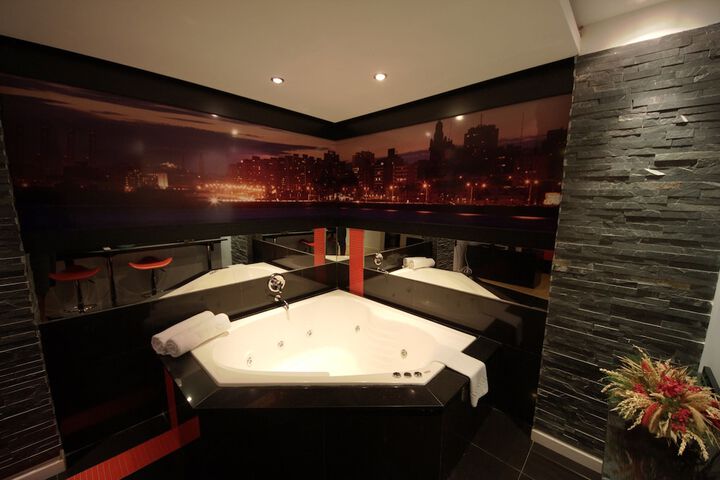 Hot Tub 88 of 110