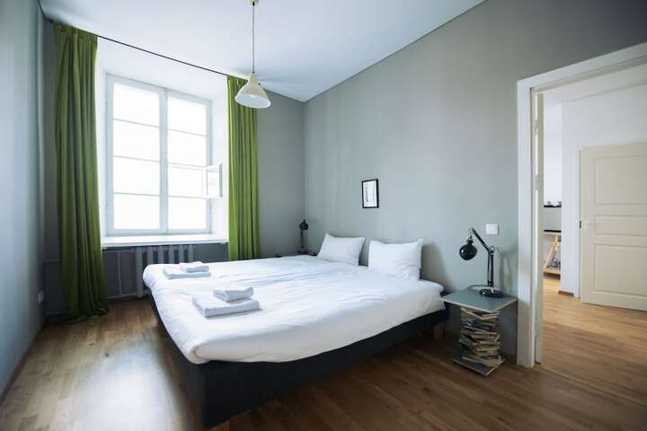 Room 13 of 63