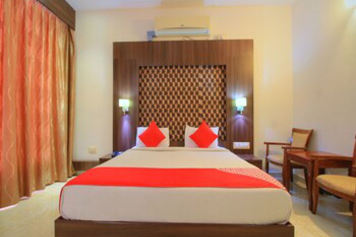 Room 26 of 34