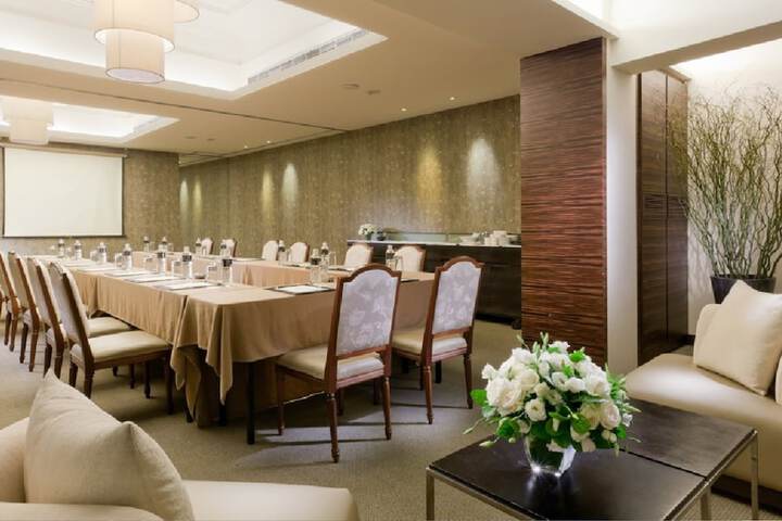 Meeting 70 of 77