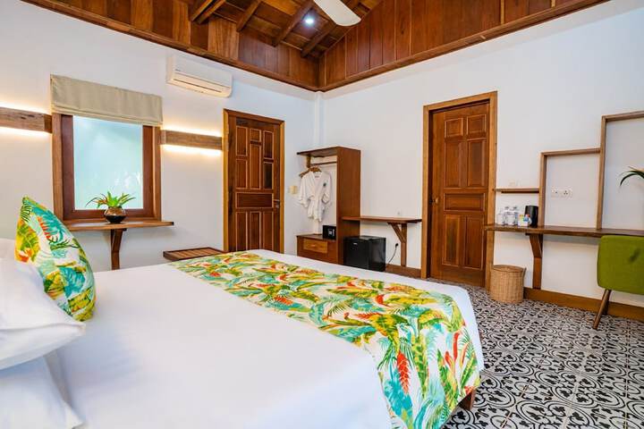 Room 26 of 189