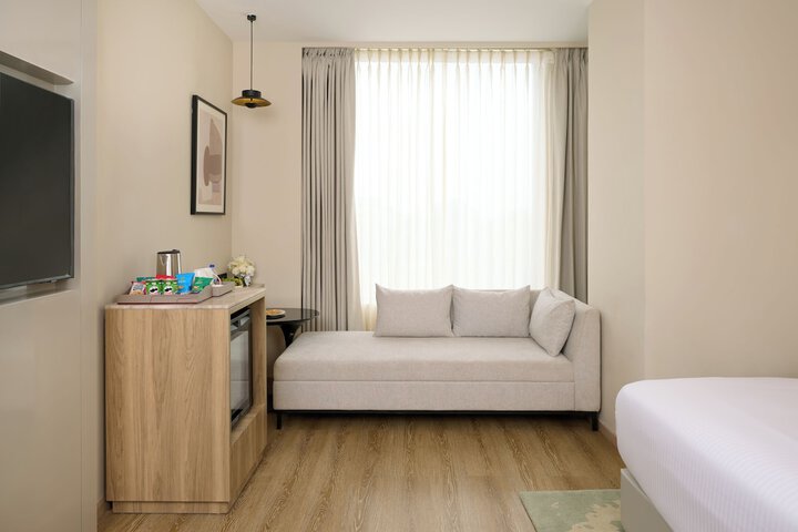 Room 11 of 87