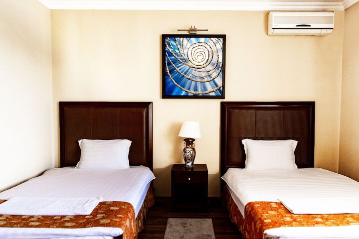 Room 2 of 19