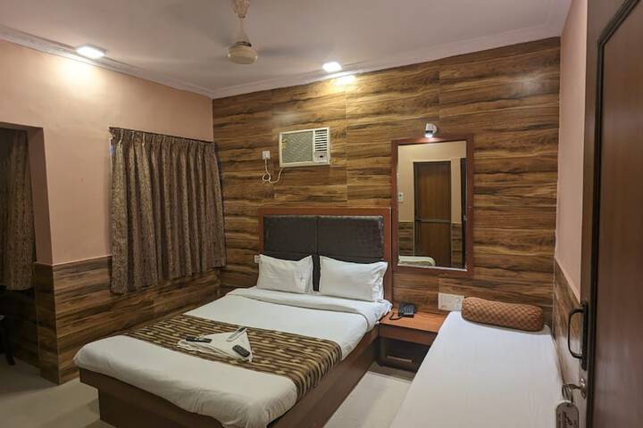 Room 13 of 53