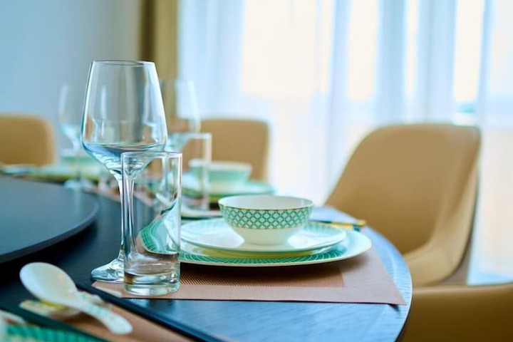 Dining 34 of 38