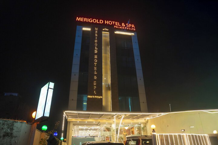 Hotel 8 of 9