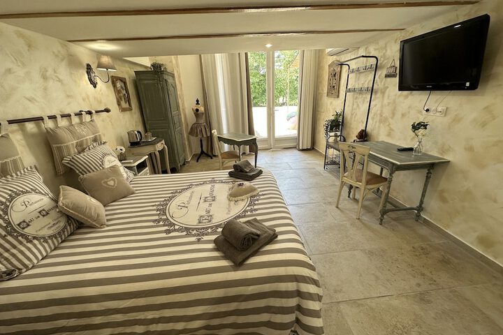 Room 10 of 44