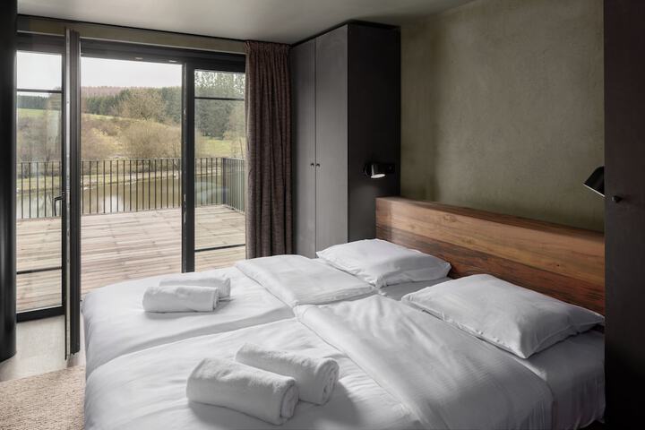 Room 14 of 27