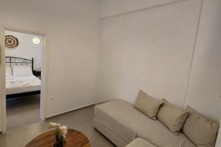 Room 73 of 148