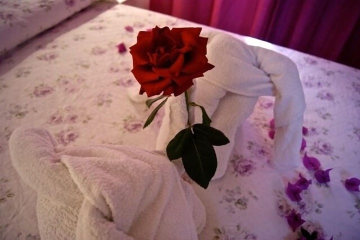 Room 16 of 76